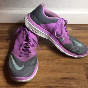 Running shoes